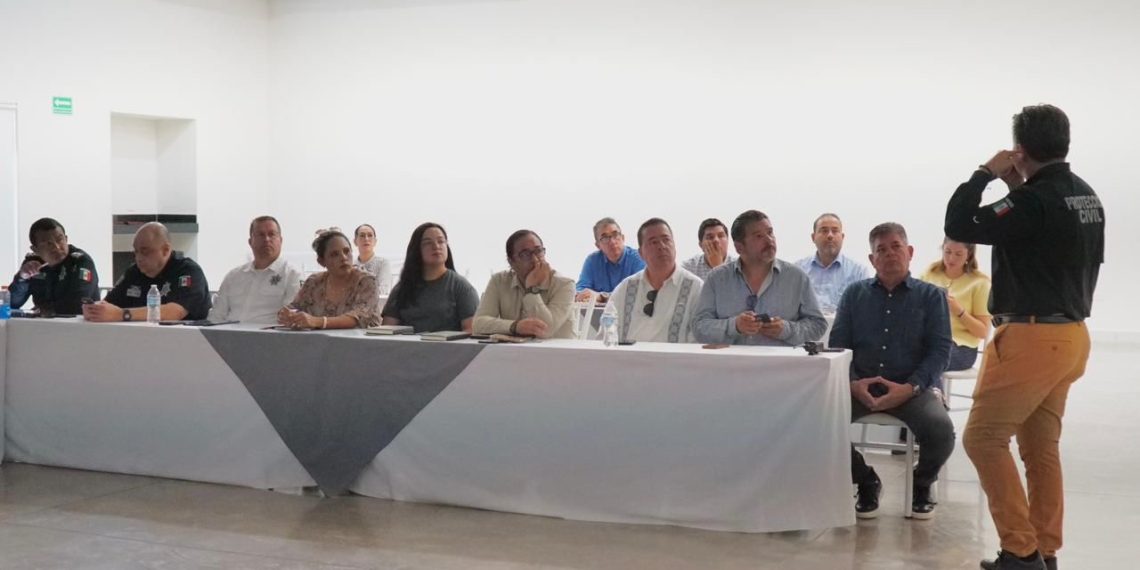 Presenta Ayuntamiento de Guaymas plan operativo y de seguridad para Semana Santa 2026 a prestadores de servicios