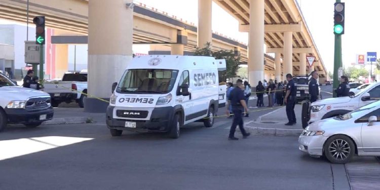 Hombre decide huir por la puerta falsa; se lanza desde puente