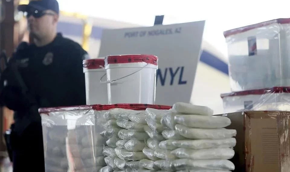 Cae flujo de fentanilo por peleas dentro de cárteles: EU