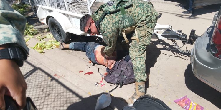 Elementos de la 4/a. Zona Militar salvan la vida a un hombre herido de bala en Hermosillo