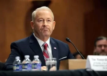 Pide Johnson no ayudar a régimen cubano tras llamado de AMLO