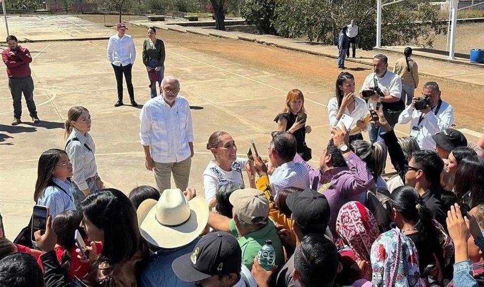 Alaba Sheinbaum llamado de AMLO para Cuba