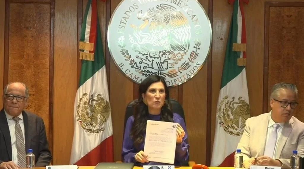 Reciben en Cámara de Diputados la reforma electoral