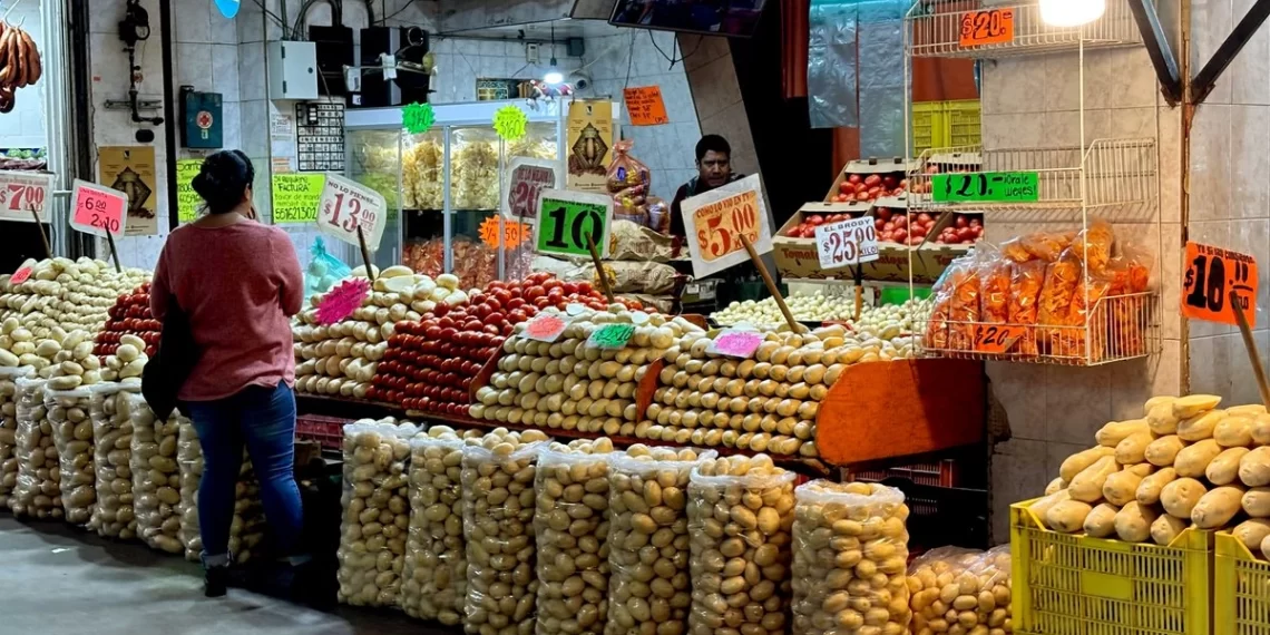 Precios mundiales de alimentos repuntan en febrero tras meses de caídas: FAO