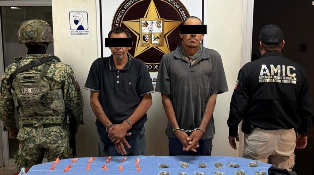 FGJES y DEFENSA detienen en flagrancia a dos personas con 69 dosis de droga en Cajeme