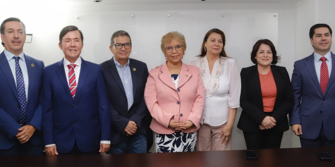 Aprueban en comisión del Congreso de Sonora iniciativas sobre profesionalización de la administración pública y robo a bienes municipales