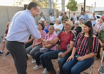 Apoya Ayuntamiento a familias de la colonia Mártires de Cananea con obra ganadora del Presupuesto CRECES