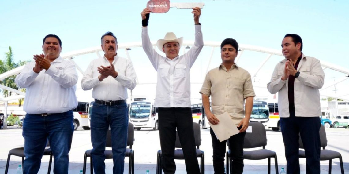 Gobernador Durazo refuerza transporte y salud en Cajeme con nuevos camiones y arranque de Semana Nacional de Vacunación