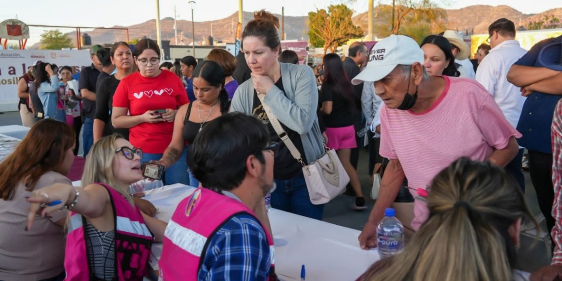 Gobierno de Sonora acerca servicios de salud preventiva a la población en feria “Sonora Atiende”