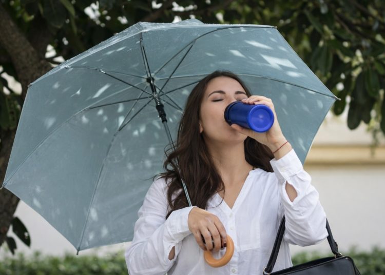 Exhorta Salud Sonora a prevenir riesgos por altas temperaturas con uso de protector solar e hidratación adecuada
