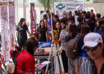 Gobierno de Sonora acerca oferta educativa a estudiantes con Feria Educativa
