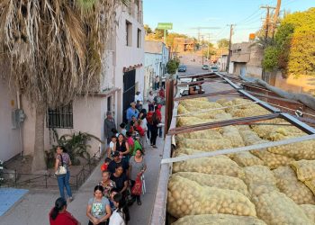 Ramón Flores entrega 70 toneladas de alimento a familias guaymenses