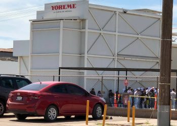 27 trabajadores resultan intoxicados en planta procesadora de carne en Cajeme