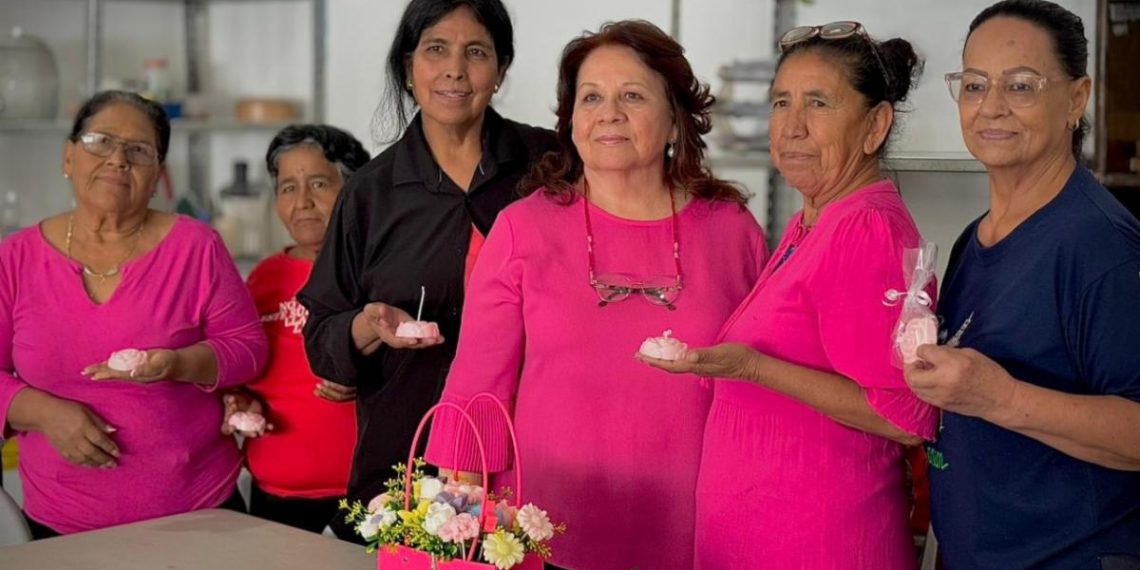 El Gobierno de Sonora brinda clases de elaboración de velas de manera gratuita a personas adultas mayores