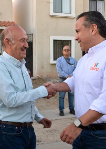 Atiende Toño Astiazarán a vecinas y vecinos de Urbi Villa del Cedro