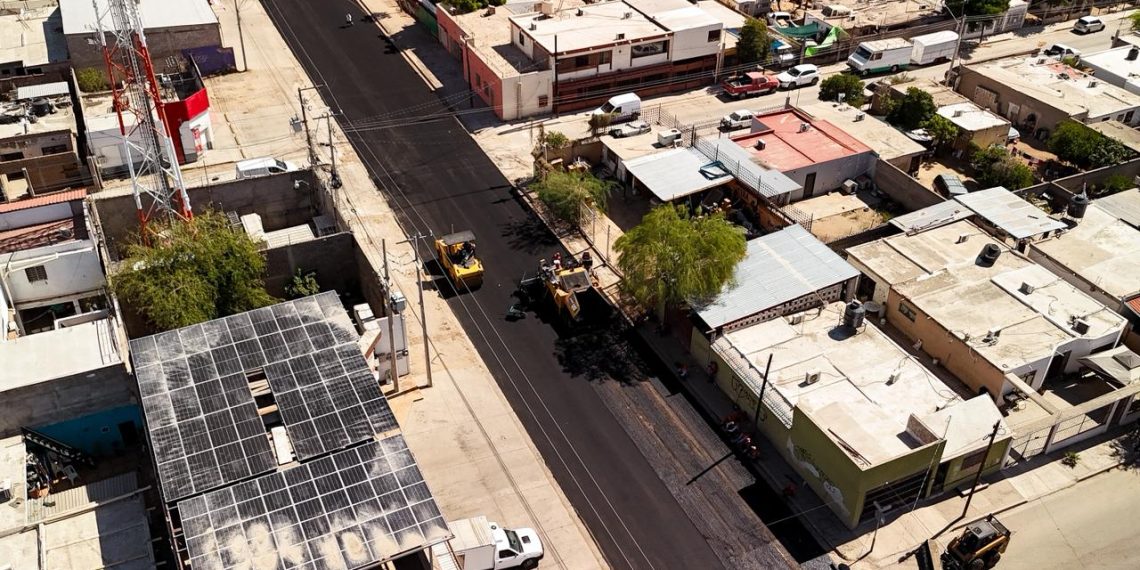 Avanza rehabilitación de vialidades en distintos sectores de la ciudad