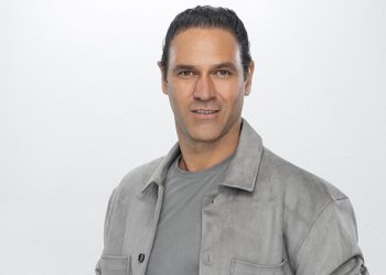 Valentino Lanús habla de su vida en celibato