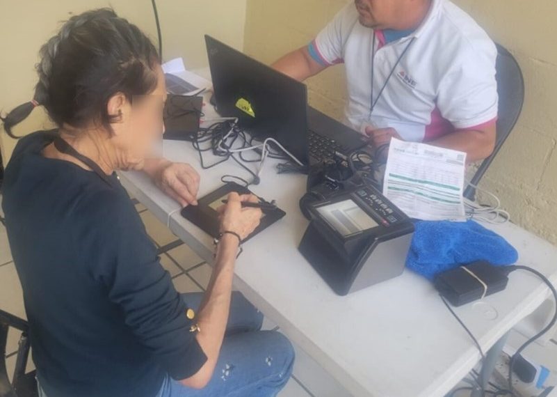 El INE da un trato igualitario a personas imposibilitadas físicamente