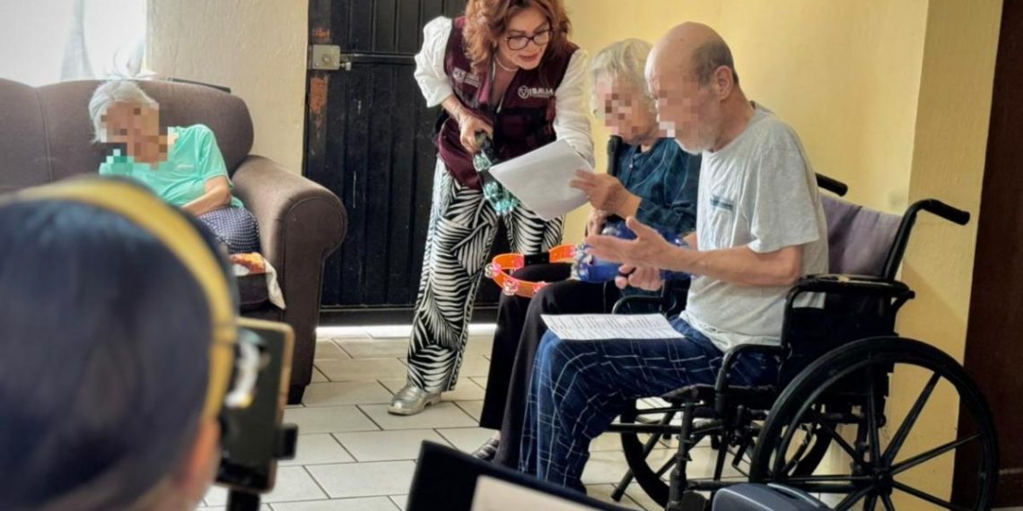 El Gobierno de Sonora imparte clases de música en estancias para personas adultas mayores