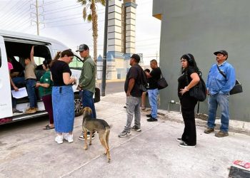 Unidades Móviles continúan credencializando en paradas para reforzar el pago electrónico en las líneas 9, 16 y 20