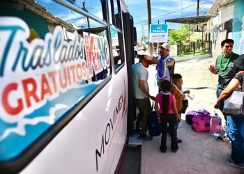 Aprovechan familias de Hermosillo traslados gratuitos que ofrece Gobierno Municipal a Bahía de Kino