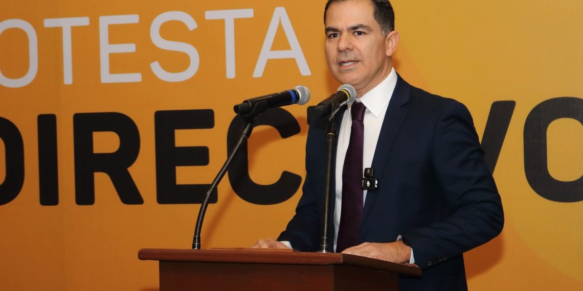 Ricardo Yánez Navarro asume la presidencia de CANADEVI Sonora