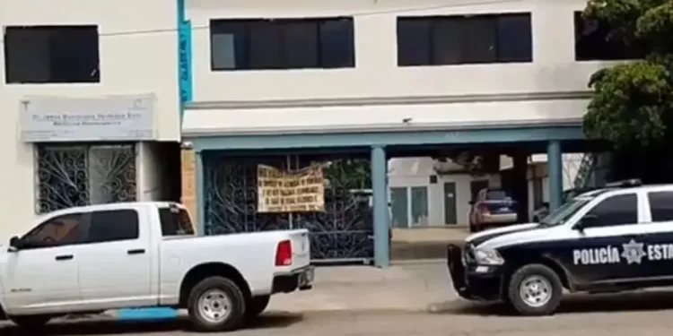 Mueren padre e hijo tras recibir suero intravenoso en clínica particular