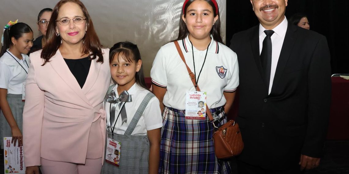 Toman protesta integrantes del Cabildo y administración Infantil 2026 de Guaymas