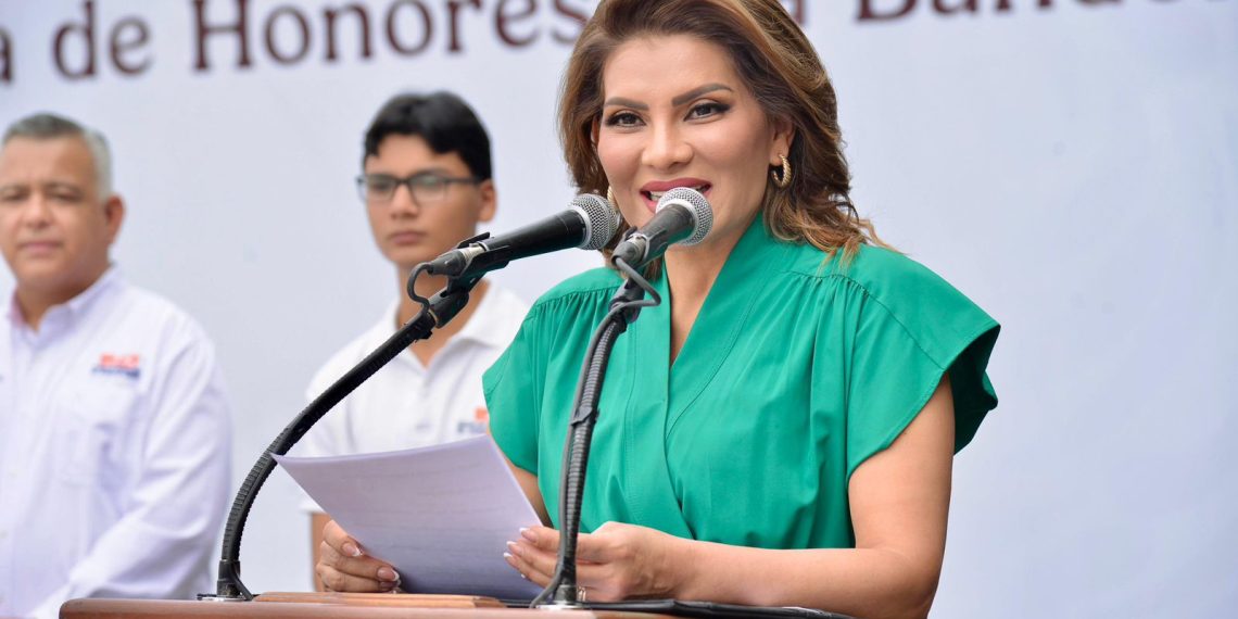 Reconoce Lorenia Valles esfuerzo de comunidad escolar en regreso a clases
