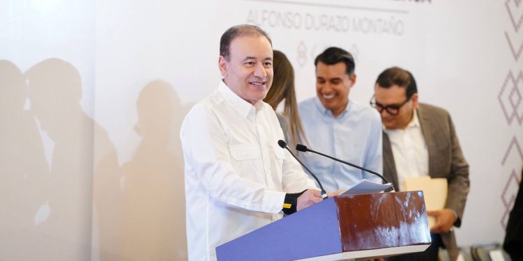 Gobernador Durazo destina la mayor inversión registrada en uniformes escolares; inicia distribución el 6 de mayo