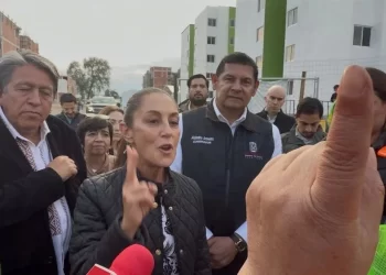 Niega Shienbaum regaño a inconformes; ‘levanté un poco más la voz’