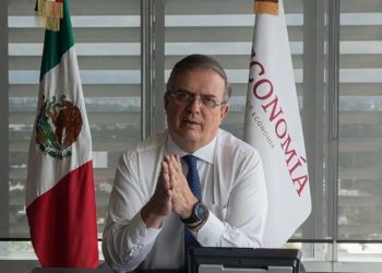 Abre Anticorrupción indagatoria contra Ebrard por hijo en Inglaterra