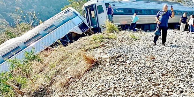 Exculpa FGR a la Semar del descarrilamiento de Interoceánico