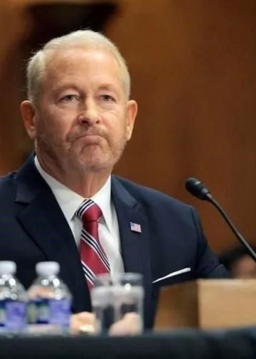 Advierte Johnson que EU irá contra lavadores de cárteles