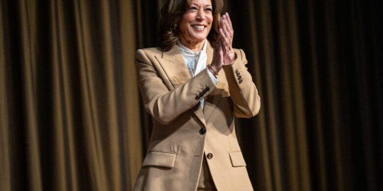 “Lo estoy pensando”, dice Kamala Harris sobre candidatura presidencial en 2028