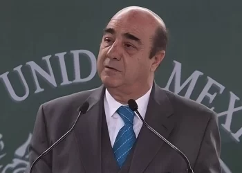 Ex procurador Murillo Karam, hospitalizado en CDMX por derrame cerebral