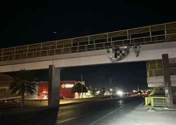 Dejan “narcomanta” en puente de la salida norte de Cajeme
