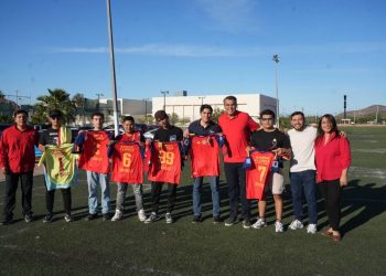 Ramón Flores desarrolla intensa jornada de trabajo en Guaymas con acciones en territorio y respaldo al deporte