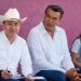 Ramón Flores acompaña a Alfonso Durazo en entrega de becas en Soyopa y Mazatán