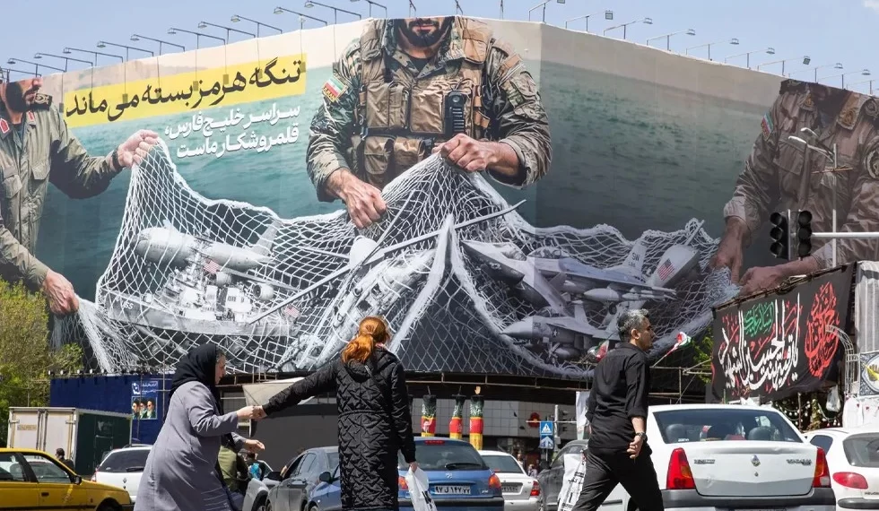 Estados Unidos rescata a un oficial de un avión de combate derribado en Irán, según Trump