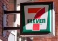 Prevé 7-Eleven cerrar 645 tiendas en EU y Canadá este año