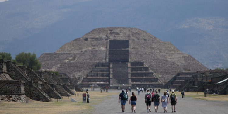 Teotihuacán reabre sus puertas tras ataque