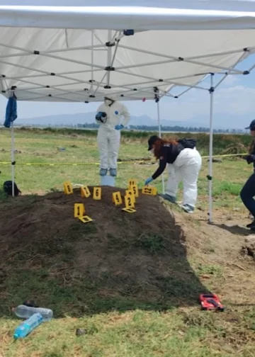 Colectivos y madres buscadoras hallan más de 200 restos óseos en Tláhuac y Chalco