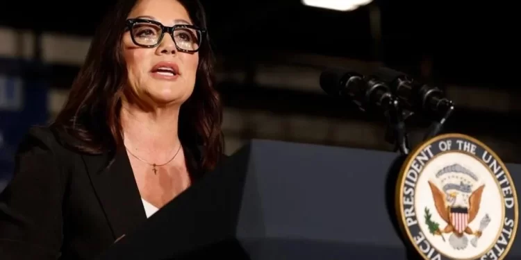 Renuncia Secretaria del Trabajo de Trump