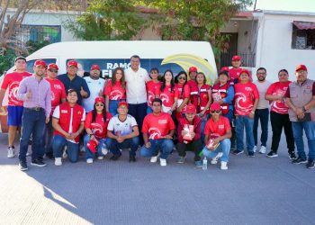 Diputado Ramón Flores acompaña al gobernador Alfonso Durazo en entrega de becas a deportistas y continúa jornada territorial en Guaymas