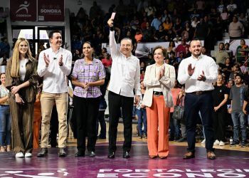 Gobernador Durazo fortalece economía de 16 mil familias con tarjetas de oportunidades del Bienestar