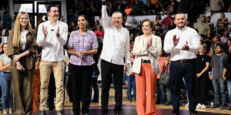Gobernador Durazo fortalece economía de 16 mil familias con tarjetas de oportunidades del Bienestar