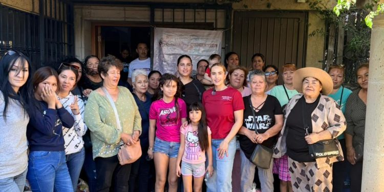 Diputada Marcela Maval entrega apoyos alimentarios a familias de Nogales