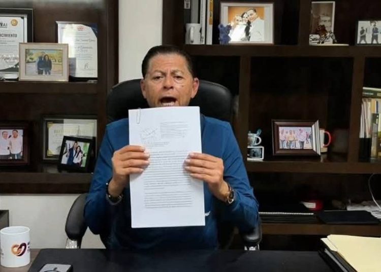 Denuncia Presidente de SLRC a dos exfuncionarios 