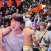 BTS se vuelve loco con la lucha libre: Místico los sorprende con chamarra dedicada y abrazo en Arena México